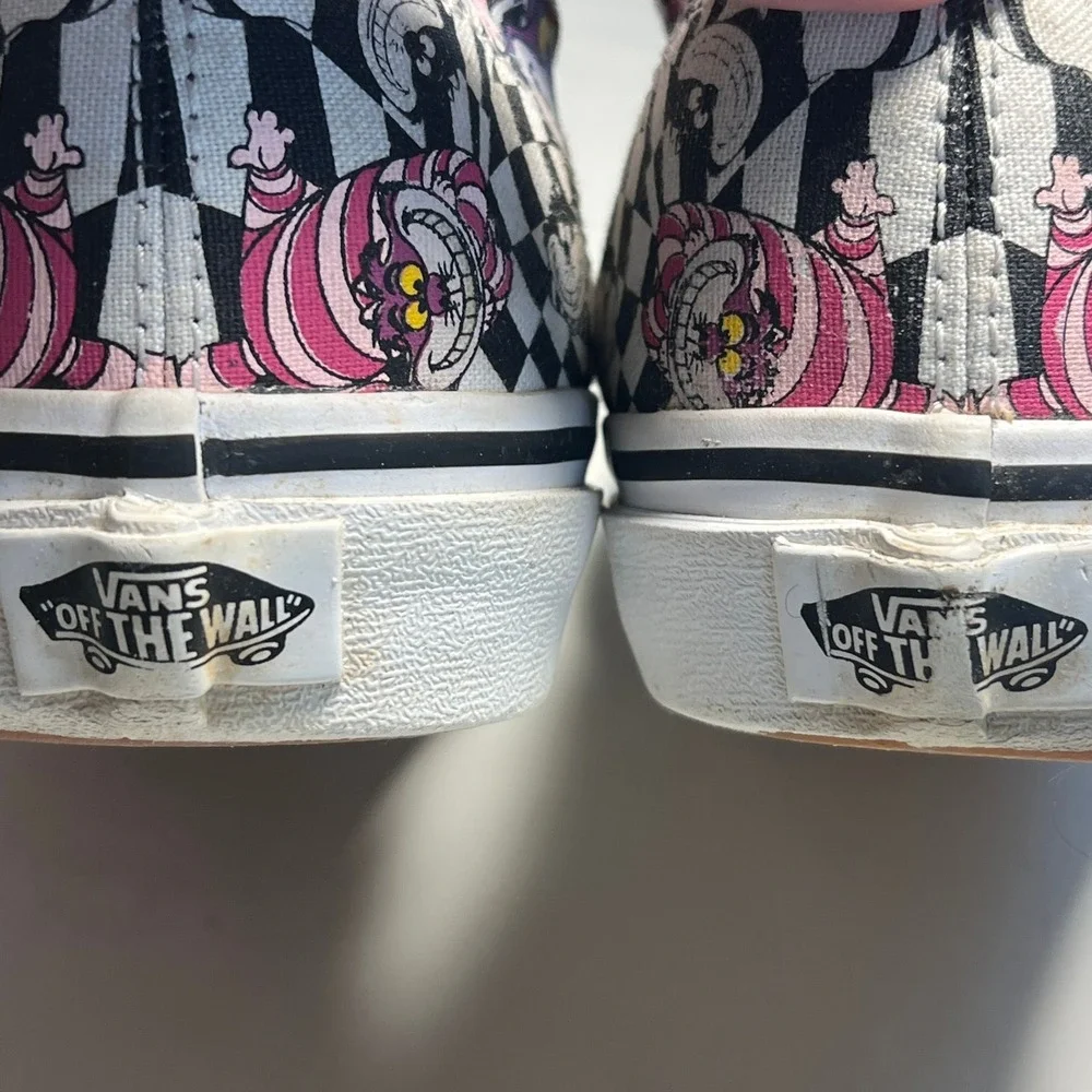 Vans Authentic Disney Cheshire Cat Women 10.5 Mens 9 Alice in Wonderland Checker